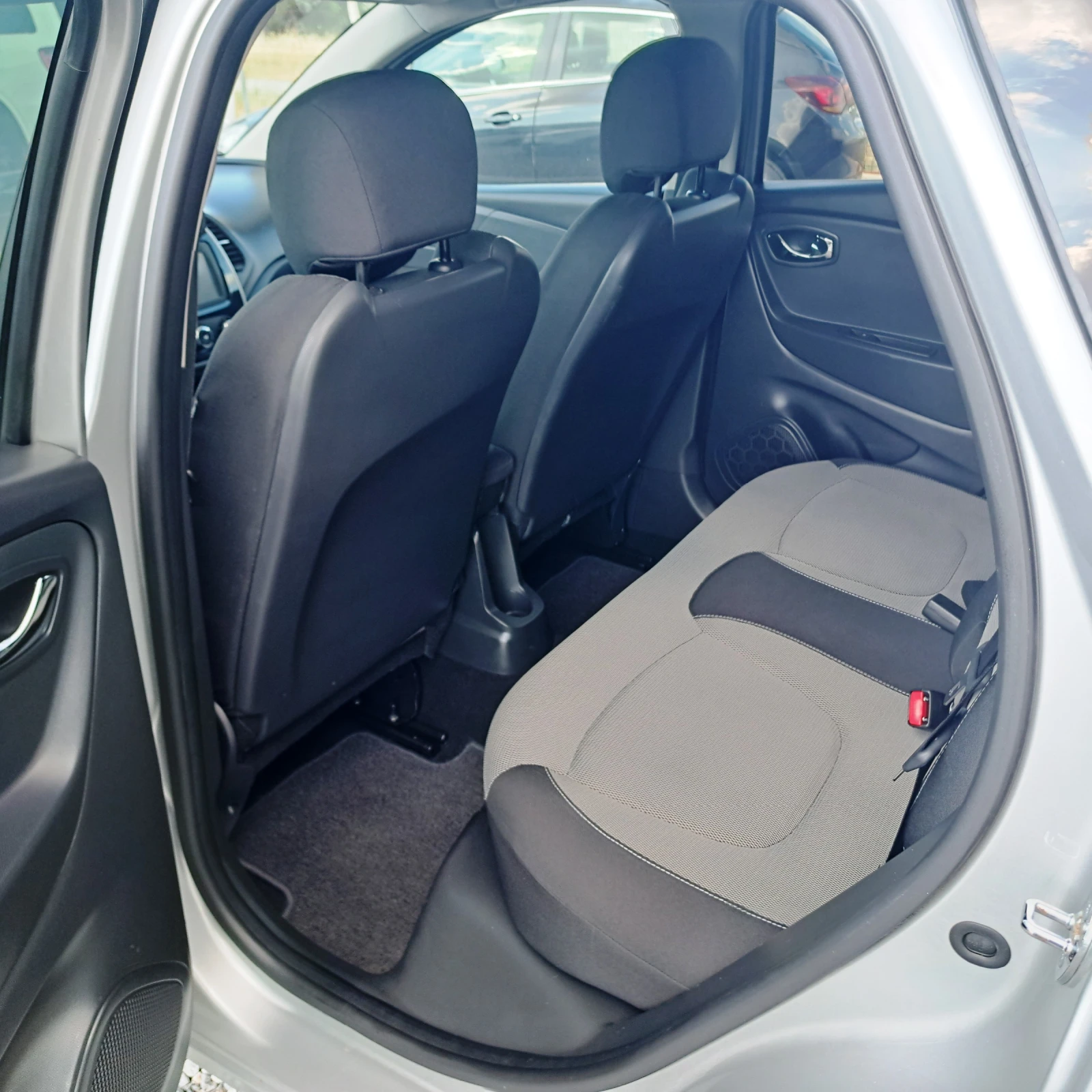 Renault Captur 1.5 dCi 8V 90 CV Start&Stop Energy R-Link-Top!, снимка 10 - Автомобили и джипове - 55314803
