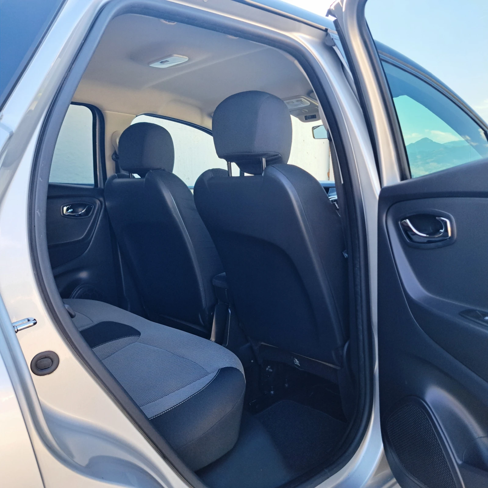 Renault Captur 1.5 dCi 8V 90 CV Start&Stop Energy R-Link-Top!, снимка 12 - Автомобили и джипове - 55314803