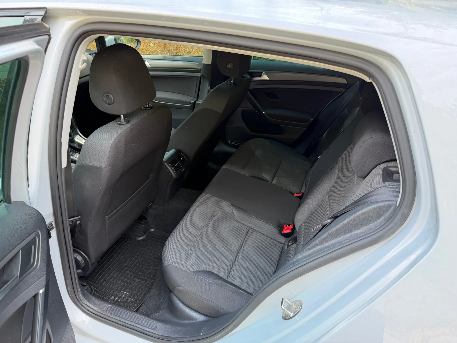 VW Golf 1.4 TSI 150 к.с. Автоматик, снимка 6 - Автомобили и джипове - 55597099