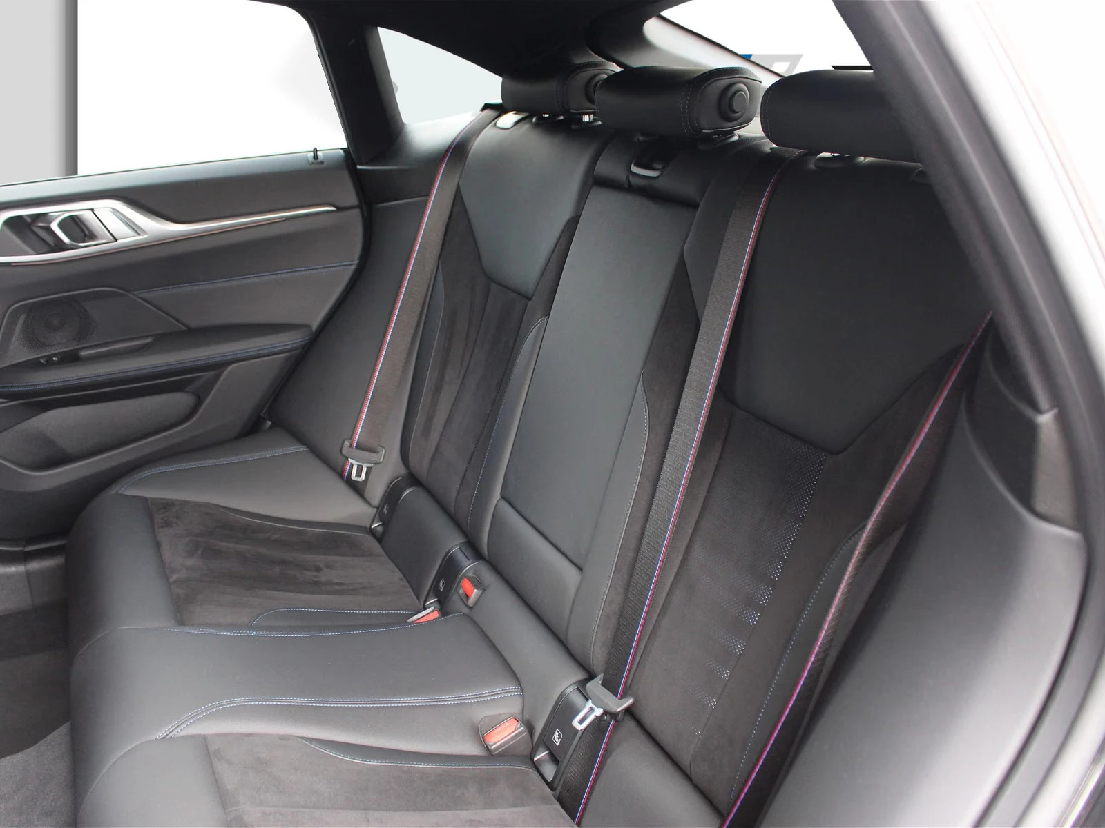 BMW 420 d/190HP/xDRIVE/GRAND COUPE/M SPORT/HI-FI/CAM/760z, снимка 10 - Автомобили и джипове - 55663103