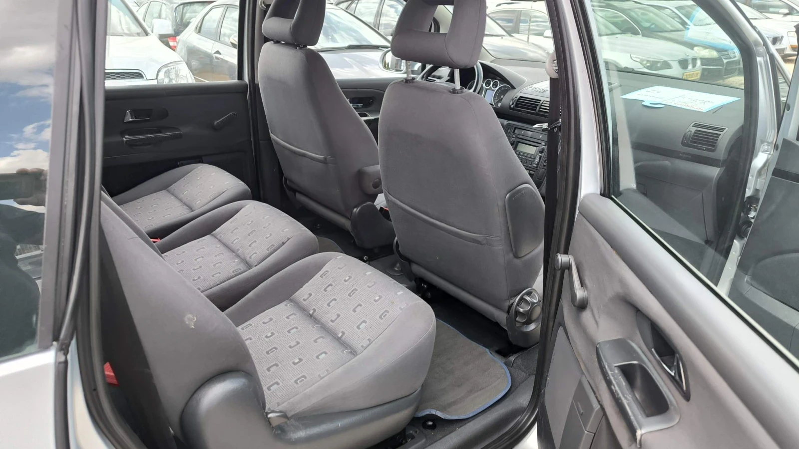 VW Sharan 1.9TDI 4x4, снимка 10 - Автомобили и джипове - 55672185