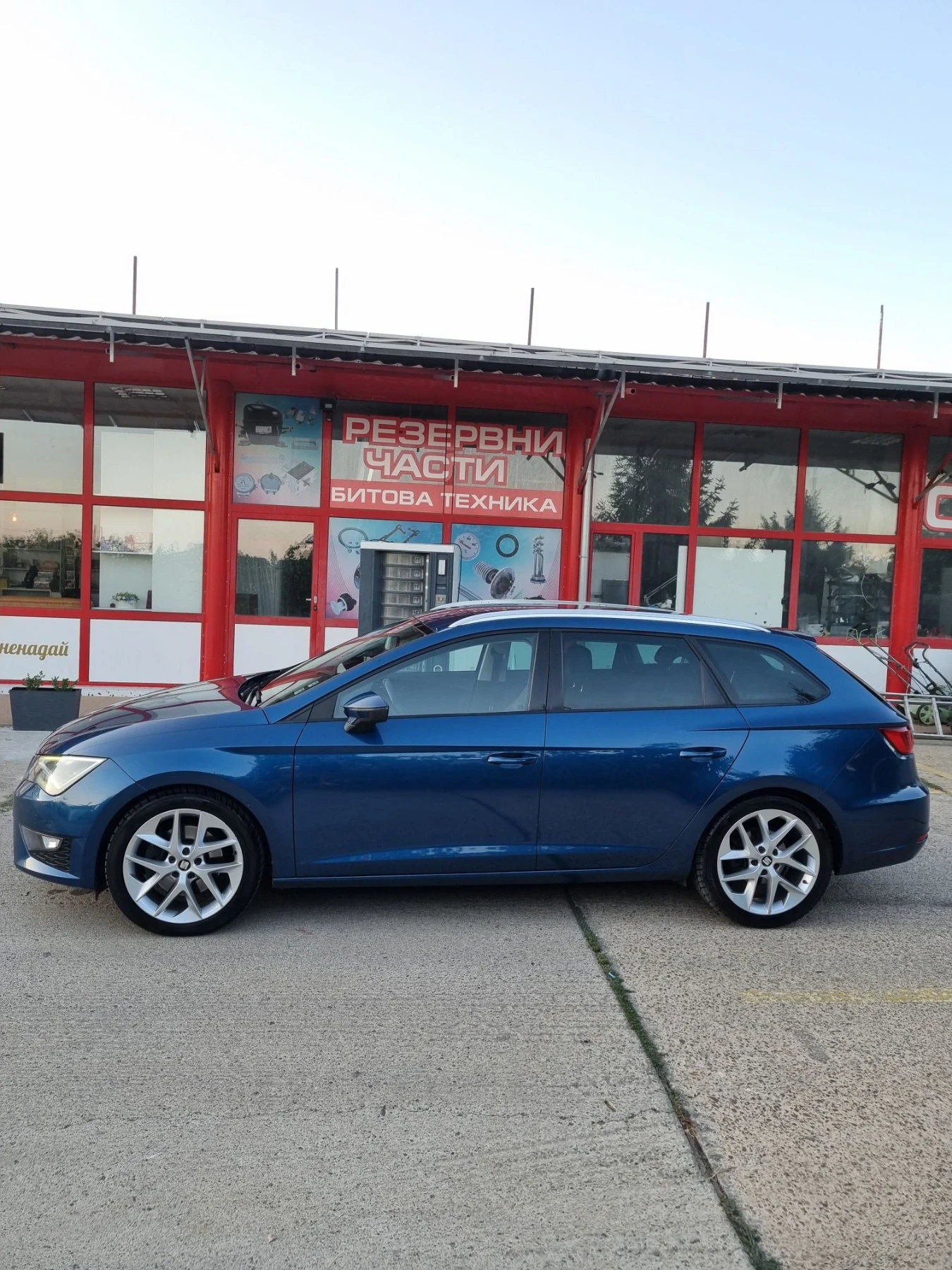 Seat Leon 2.0tdi 184 коня FR изпълниние DSG Автомат, снимка 5 - Автомобили и джипове - 55729802