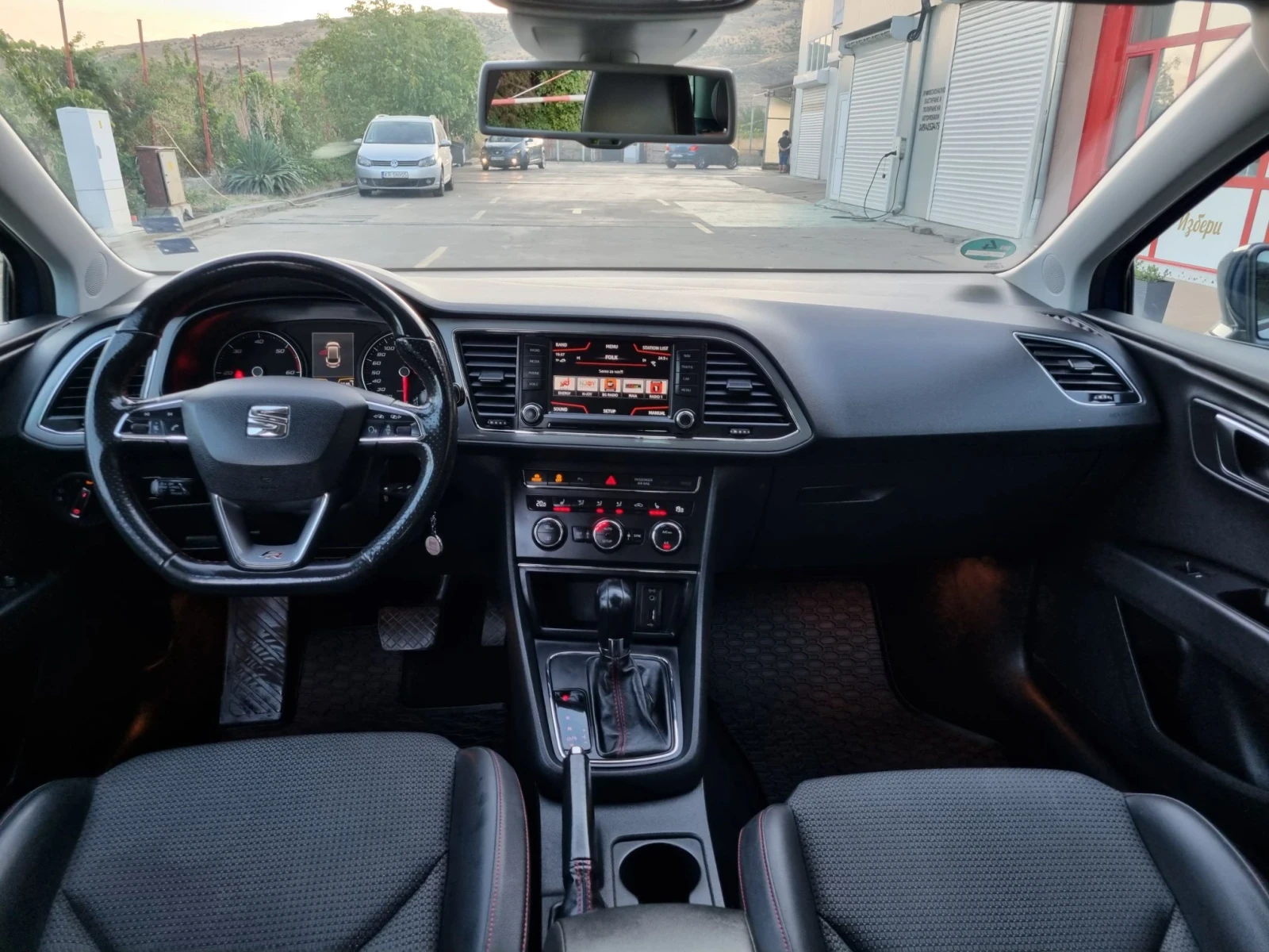 Seat Leon 2.0tdi 184 коня FR изпълниние DSG Автомат, снимка 12 - Автомобили и джипове - 55729802