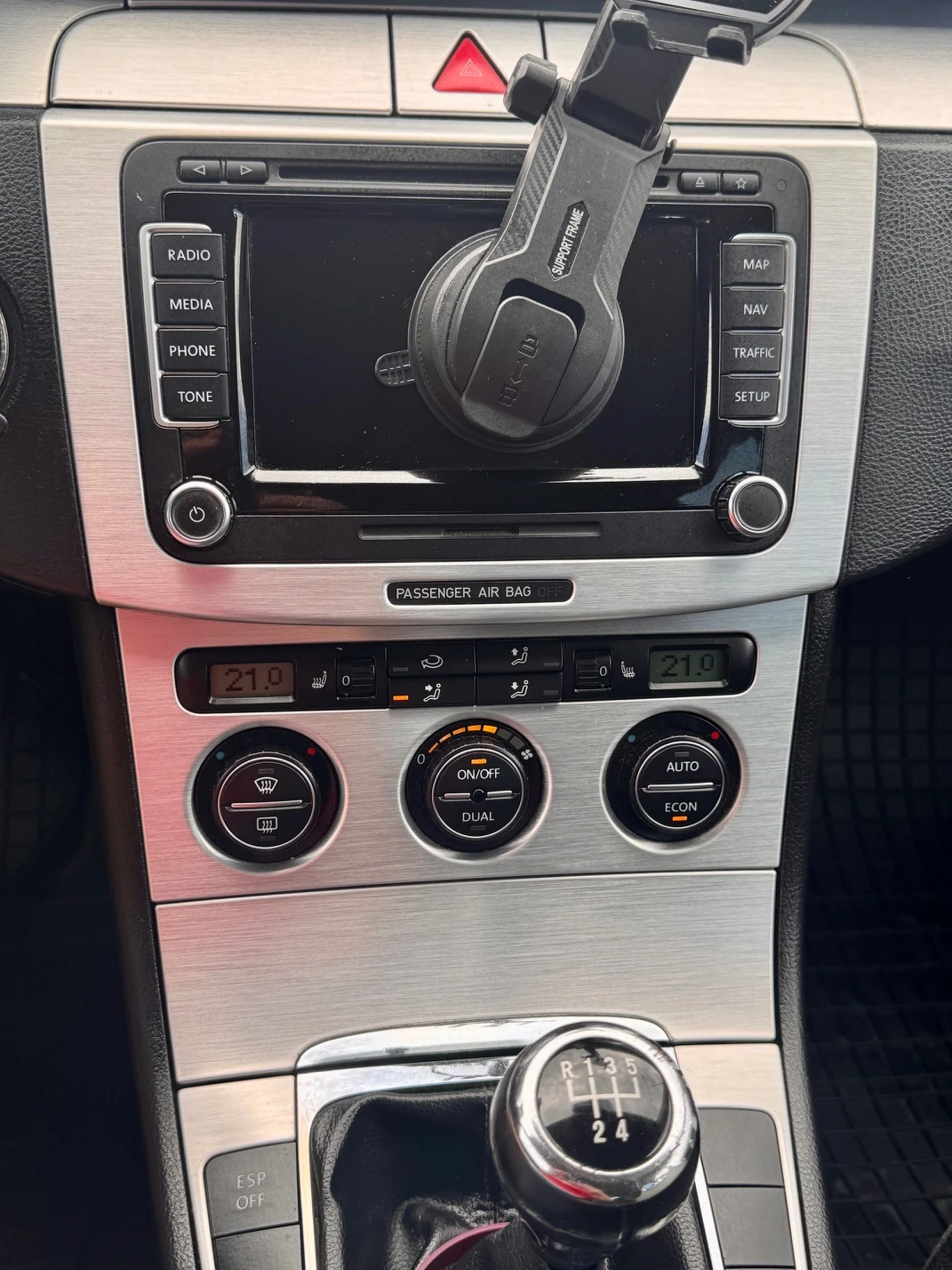 VW Passat 6, снимка 17 - Автомобили и джипове - 55962375