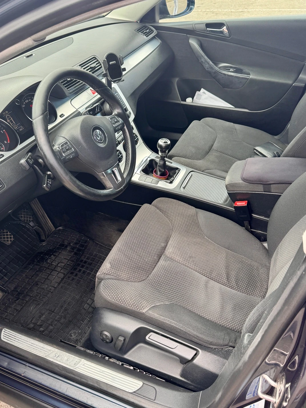 VW Passat 6, снимка 14 - Автомобили и джипове - 55962375