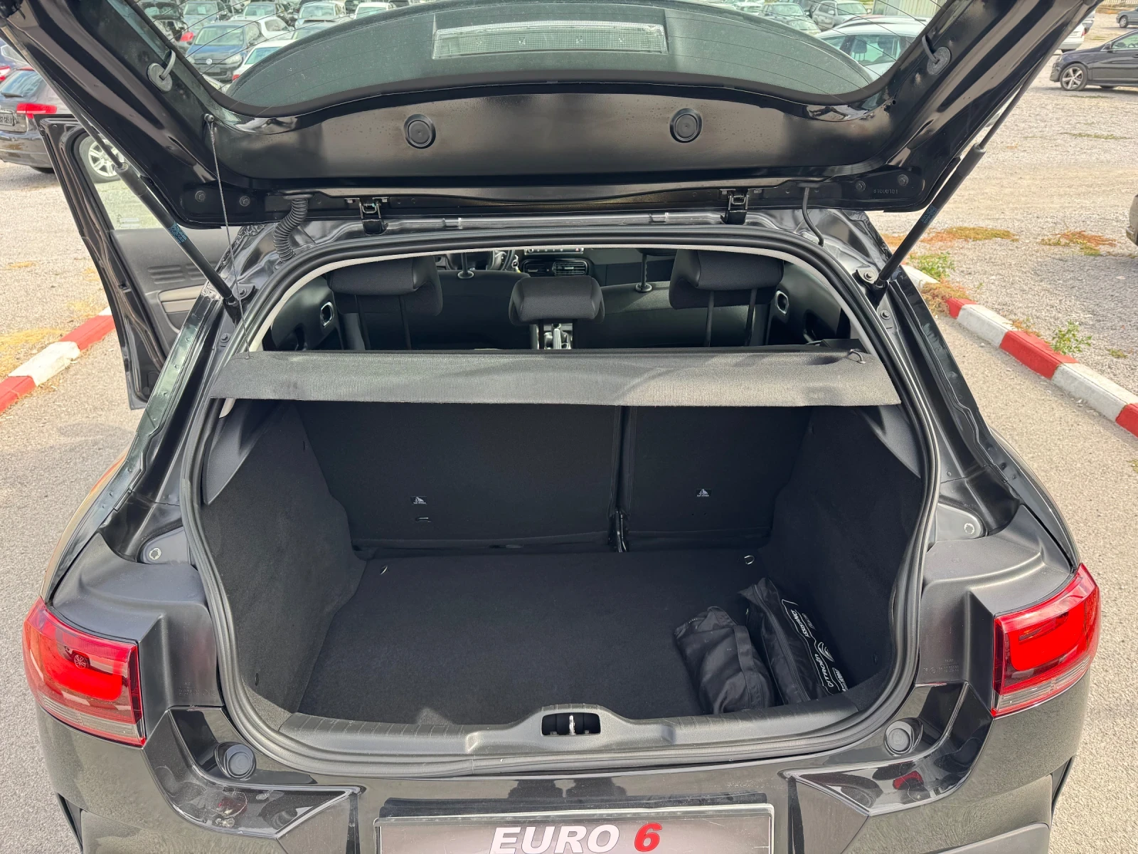 Citroen C4 Cactus 1.6 Blue-HDi 156000 Facelift, снимка 17 - Автомобили и джипове - 56302363