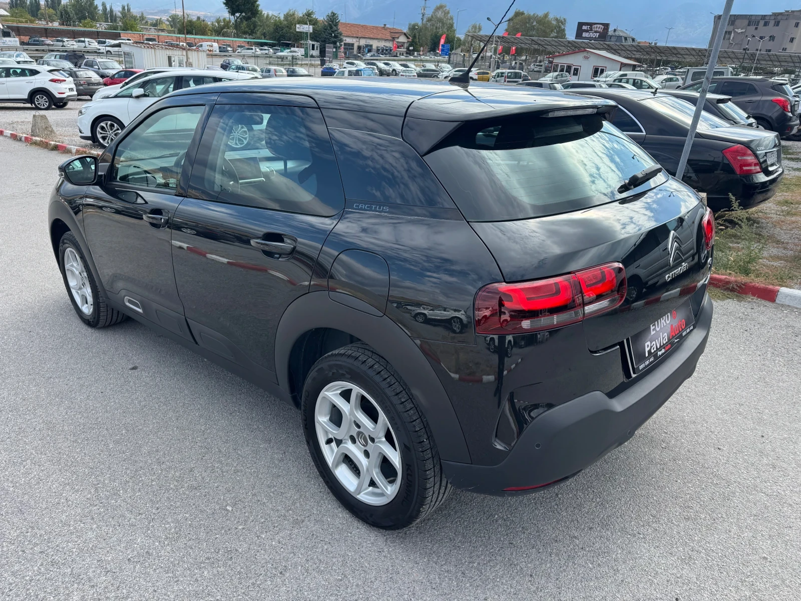Citroen C4 Cactus 1.6 Blue-HDi 156000 Facelift, снимка 6 - Автомобили и джипове - 56302363