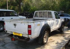 Nissan Navara 2.5 D22 | Mobile.bg    4