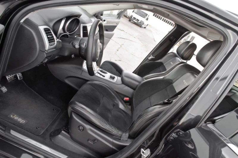 Jeep Grand cherokee Srt 6.4 Hemi, снимка 11 - Автомобили и джипове - 51516941