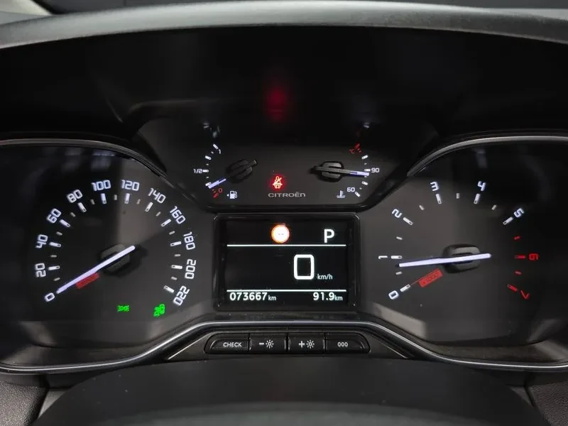Citroen C3 Aircross 1.5 BLUEHDI, снимка 8 - Автомобили и джипове - 56306419