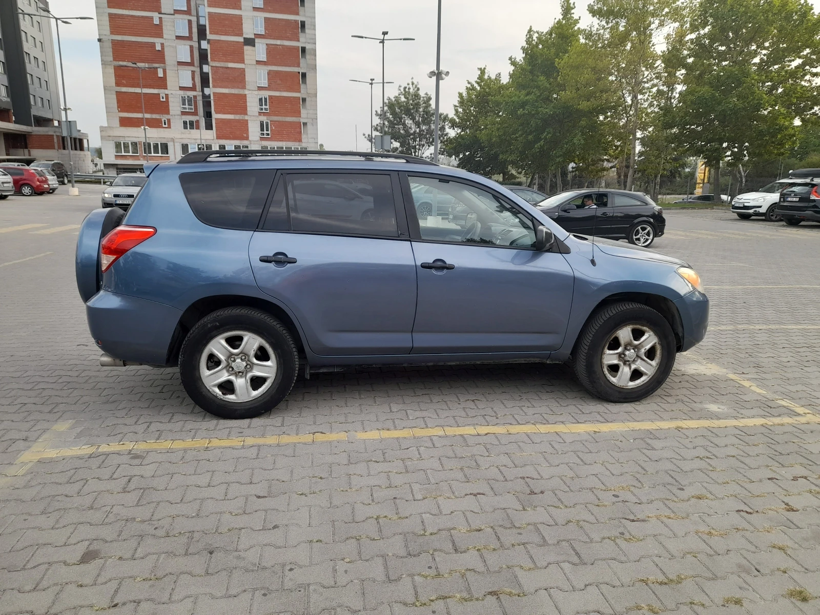 Toyota Rav4  - изображение 7