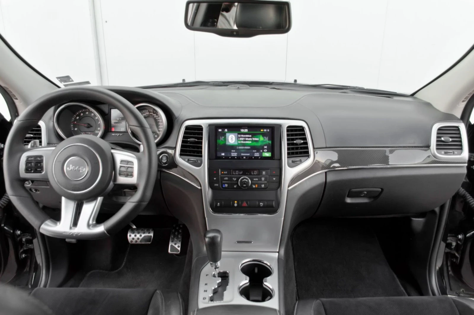 Jeep Grand cherokee Srt 6.4 Hemi - изображение 9
