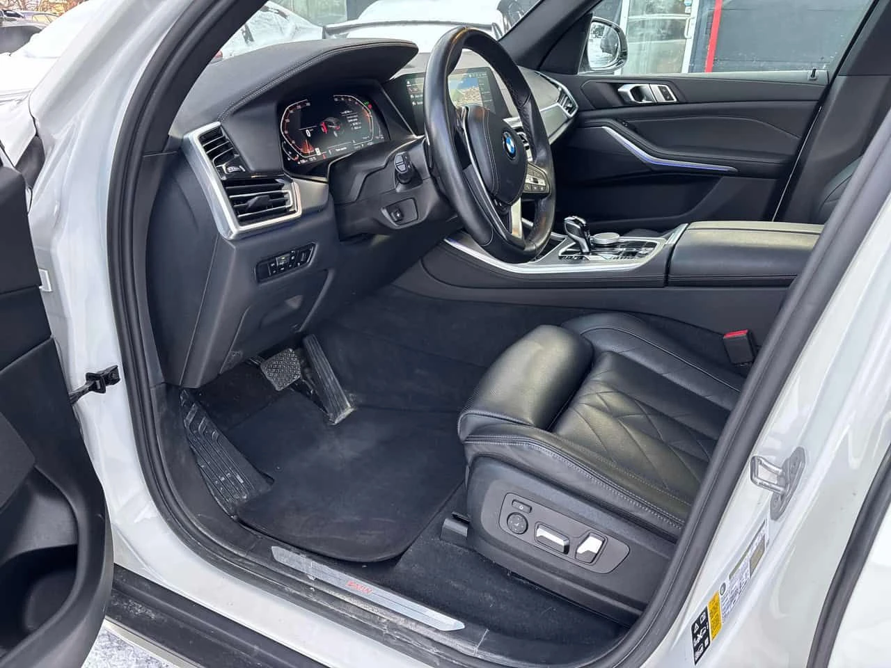 BMW X5 * xDrive40i * 360 * ПОДГРЕВИ * PANO * CARPLAY, снимка 16 - Автомобили и джипове - 54047326