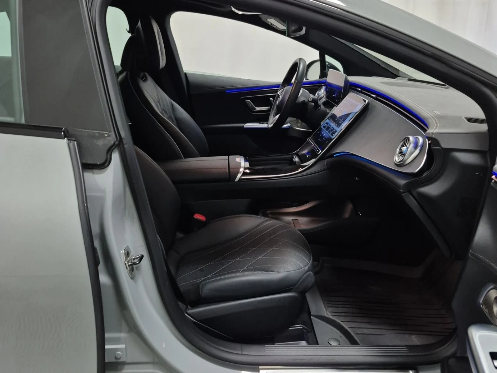 Mercedes-Benz EQE EQE 500 | BURMESTER | 360  | DISTRONIC | ПАНО, снимка 12 - Автомобили и джипове - 54227032