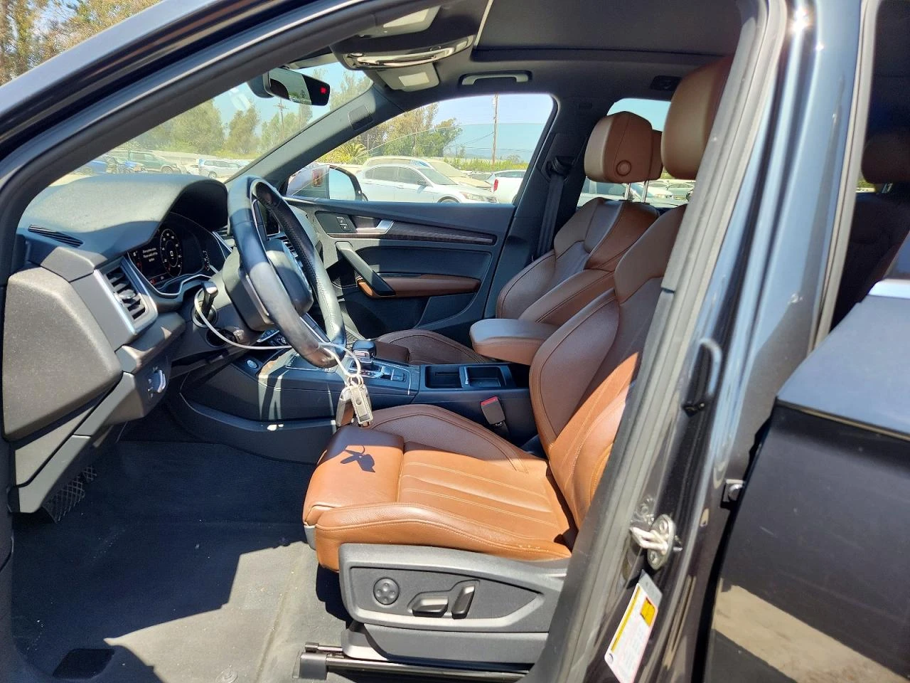 Audi Q5 2.0l Premium Plus, снимка 7 - Автомобили и джипове - 55802589