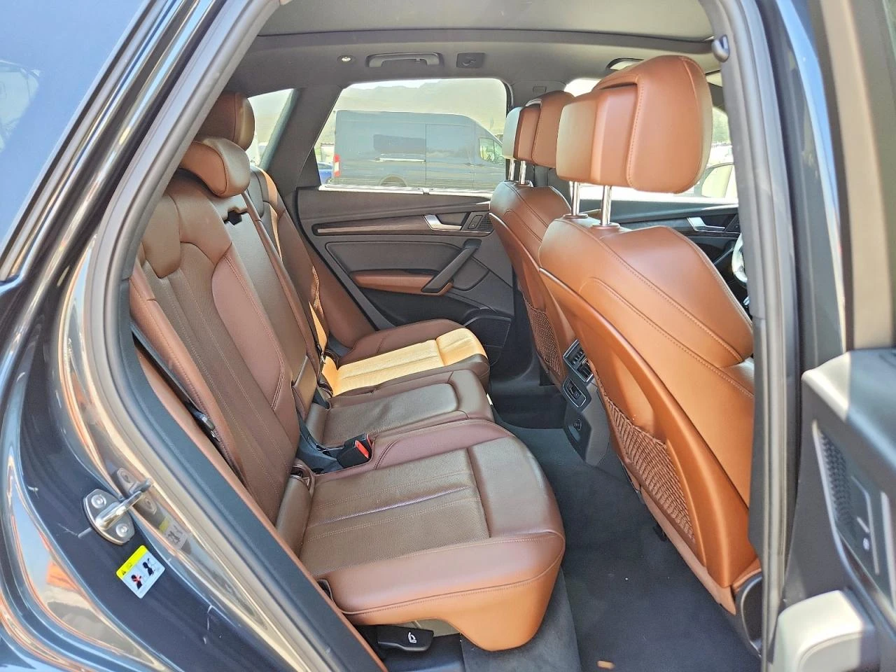 Audi Q5 2.0l Premium Plus, снимка 10 - Автомобили и джипове - 55802589