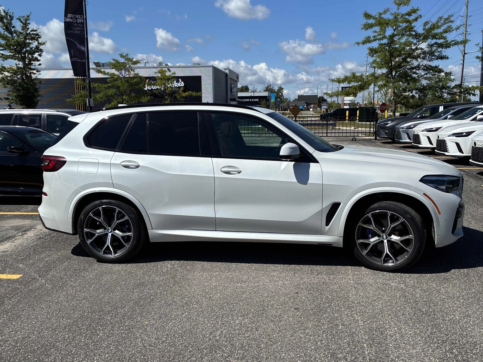 BMW X5 xDrive40i / 360 / DIS / HUD / Harman Kardon, снимка 3 - Автомобили и джипове - 55938133