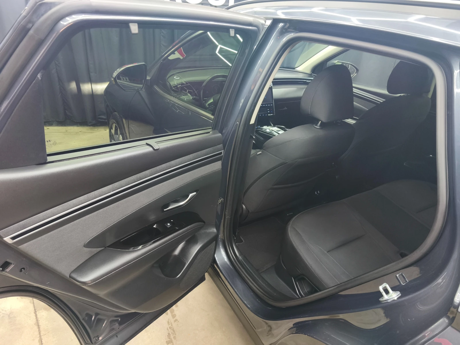 Hyundai Tucson 1.6T Hybrid* Automatic* fULL* E6D, снимка 9 - Автомобили и джипове - 56021449
