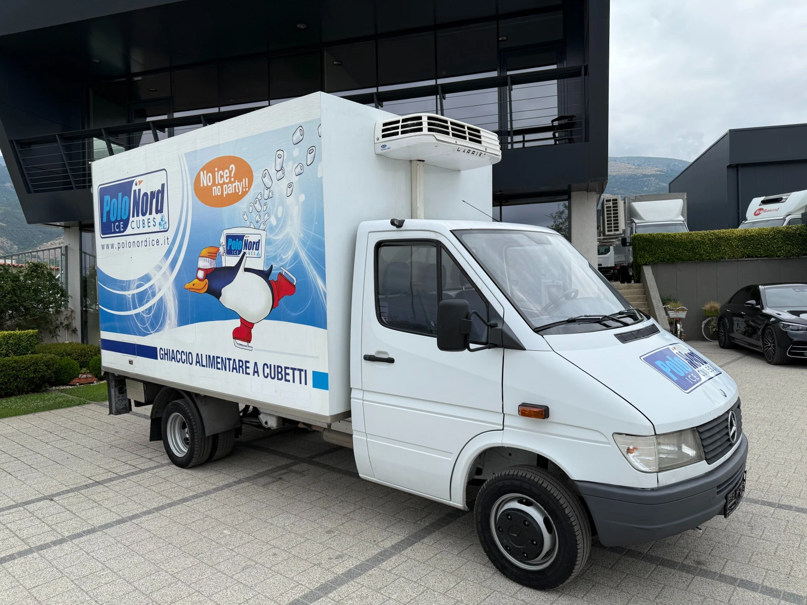 Mercedes-Benz Sprinter 412 до 3.5т. 3.50м. Хладилен + ток Падащ борд  - изображение 2
