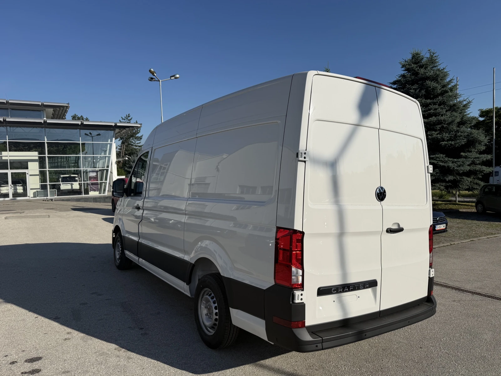 VW Crafter 35 Kasten M 11, 3 м3 2, o TDI 140 k.c 6MT, снимка 3 - Бусове и автобуси - 54993248