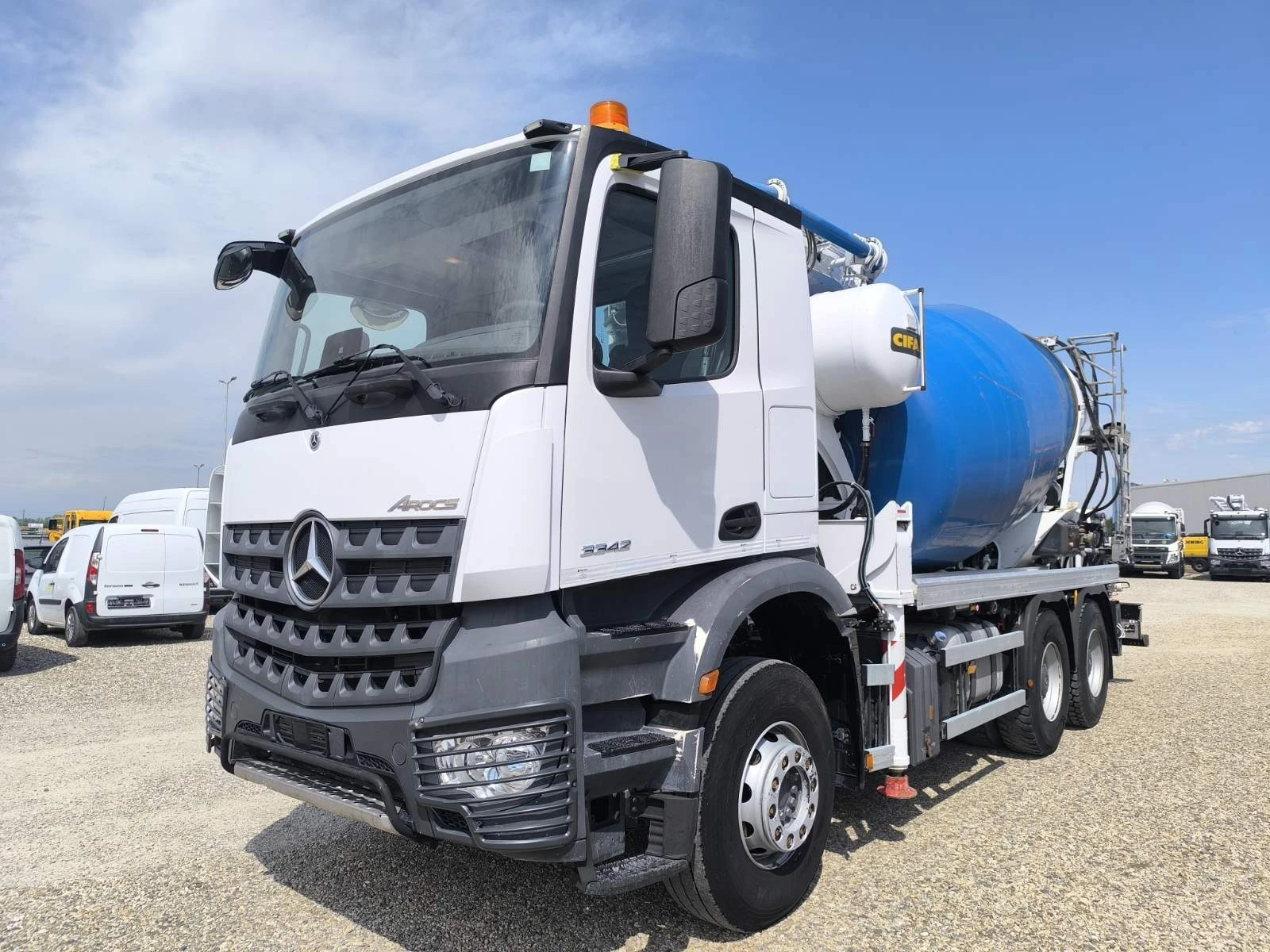 Бетон помпа Mercedes-Benz AROCS 3342 CIFA MK25H - изображение 3