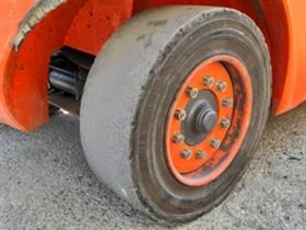 Мотокар Linde H50D, Шест вилично устройство, снимка 10