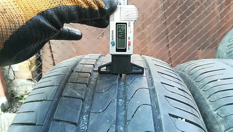 Гуми Летни 225/50R17, снимка 4 - Гуми и джанти - 25325836