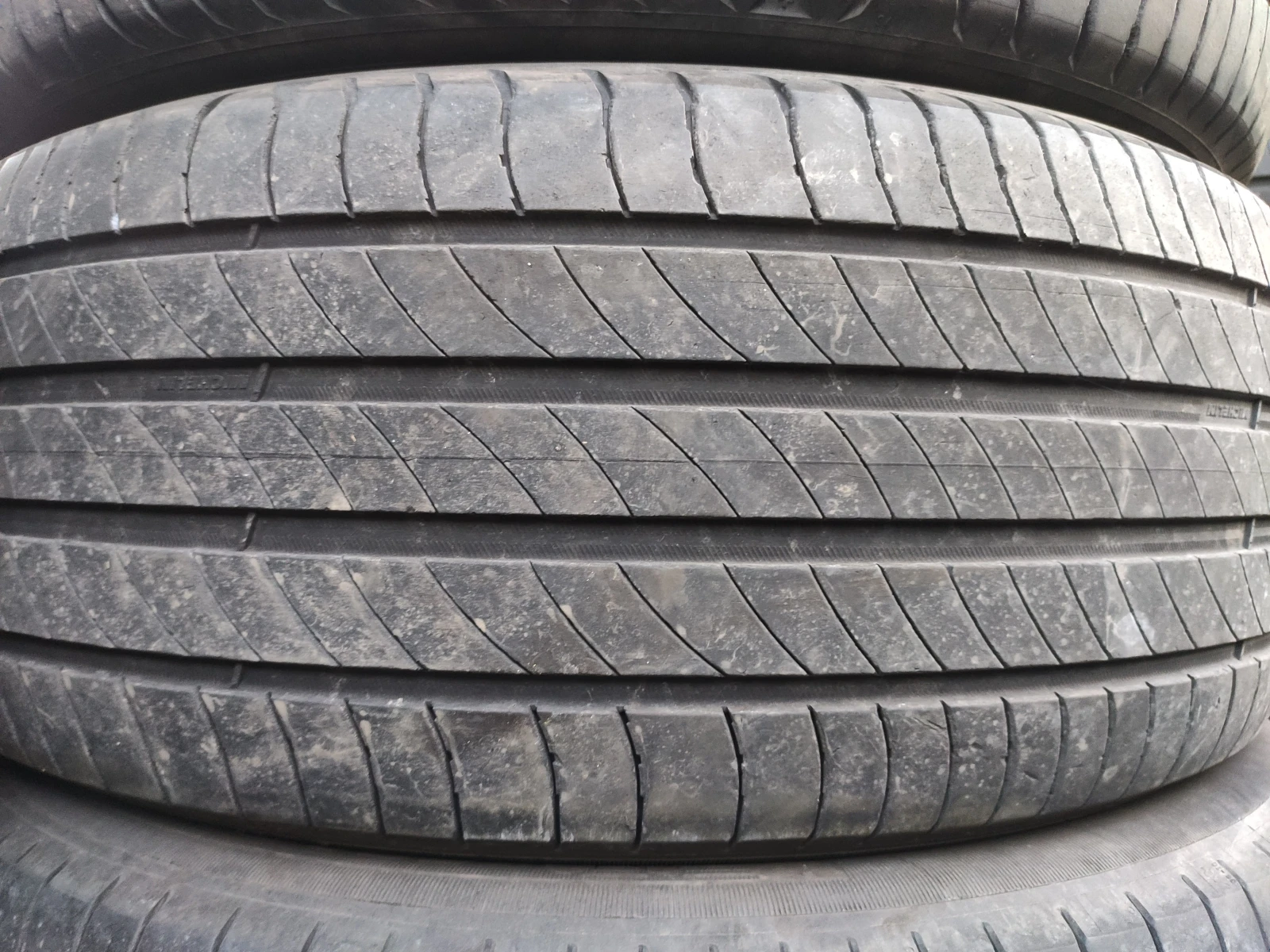 Гуми Летни 225/55R17, снимка 2 - Гуми и джанти - 54655602