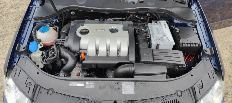 VW Passat TDI-8V-Automat, снимка 14 - Автомобили и джипове - 44781741