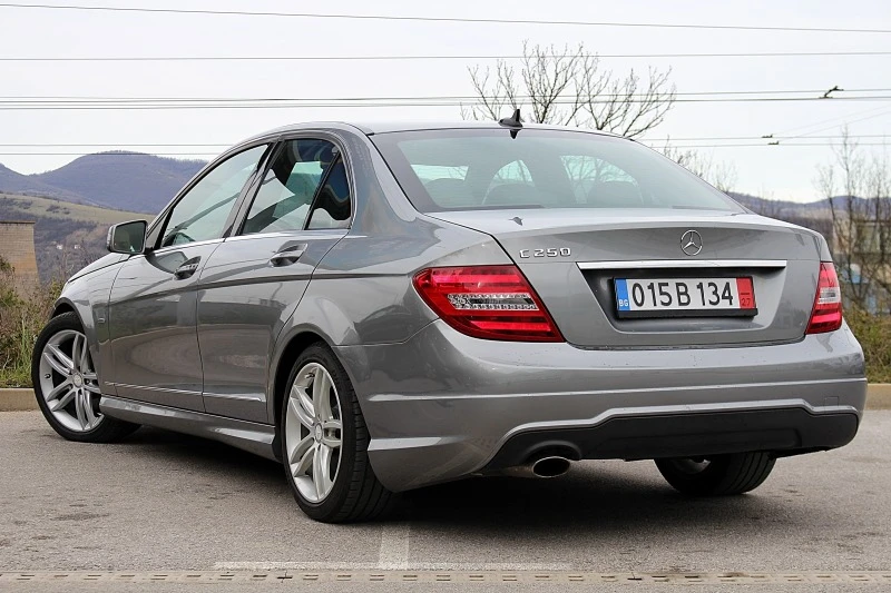 Mercedes-Benz C 250 AMG* HARMAN/KARDON* , снимка 4 - Автомобили и джипове - 45091835