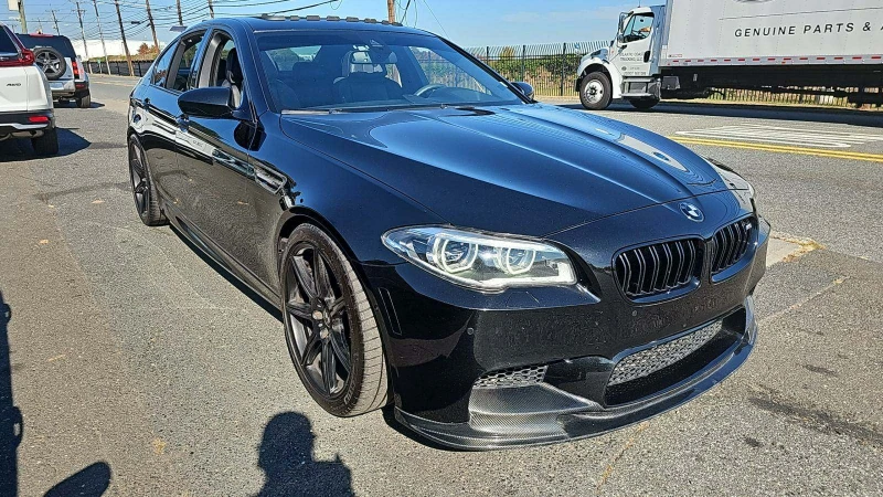 BMW M5 FACE* COMPETITION* BANG* OLUFSEN* ДИСТРОНИК* CARBO, снимка 3 - Автомобили и джипове - 48463131