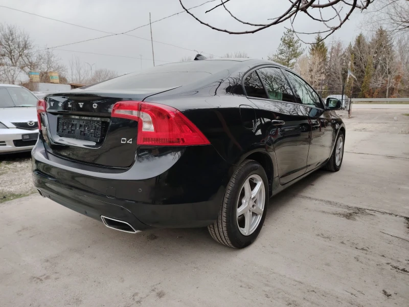 Volvo S60 2.0 D4, снимка 3 - Автомобили и джипове - 49502857