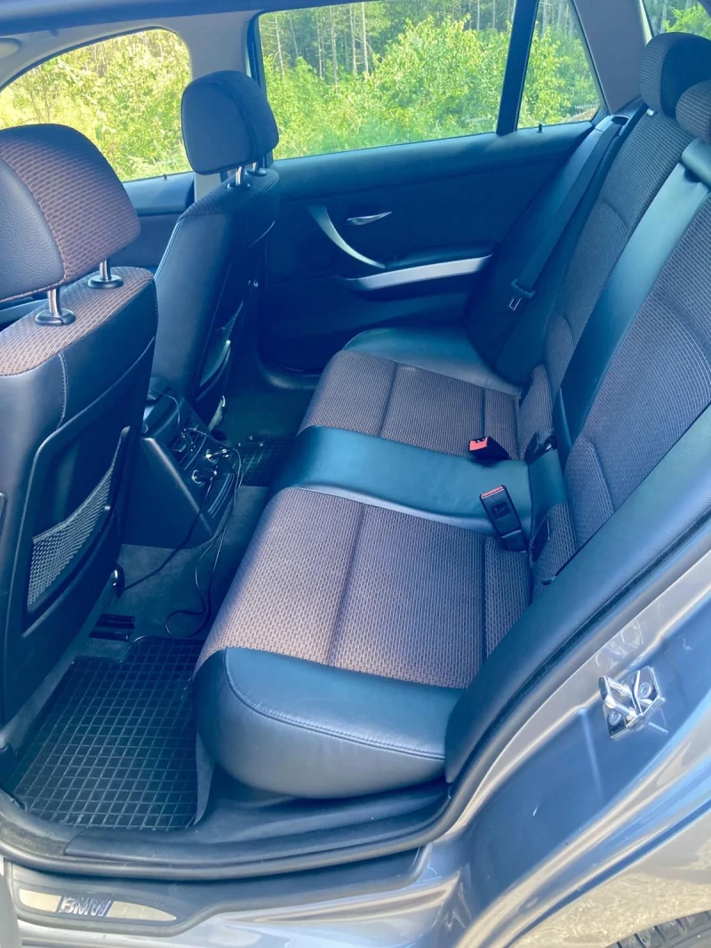 BMW 330 M-PACK, снимка 8 - Автомобили и джипове - 52331581