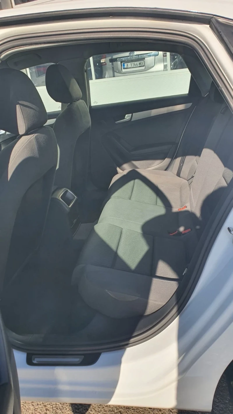 Audi A4 2.0TDI , снимка 10 - Автомобили и джипове - 52133093