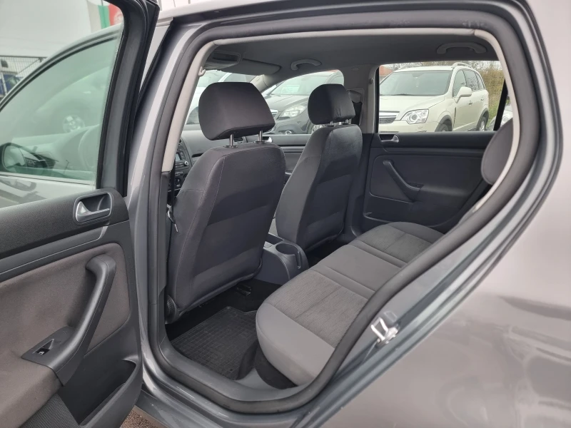 VW Golf 1.9TDI, снимка 11 - Автомобили и джипове - 52365645