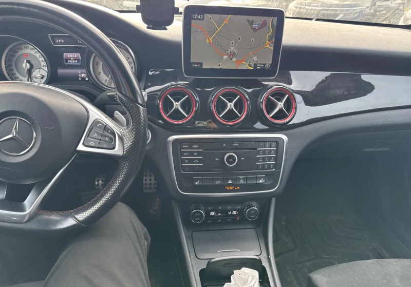 Mercedes-Benz CLA 250 4MATIC, снимка 5 - Автомобили и джипове - 52749901
