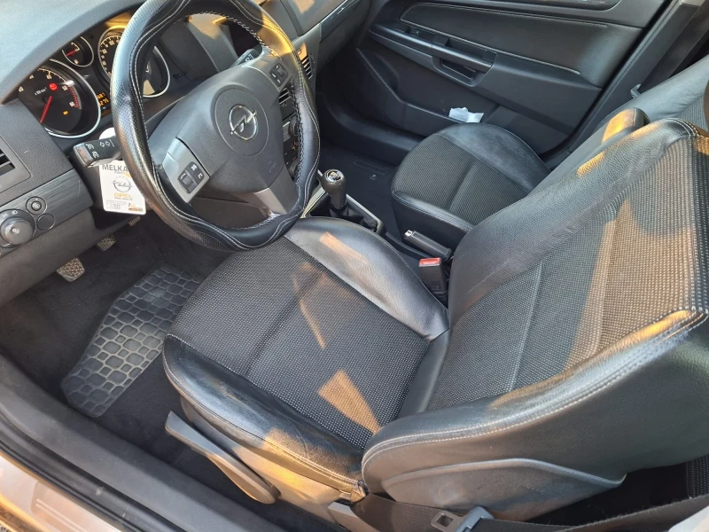 Opel Astra, снимка 11 - Автомобили и джипове - 52776359