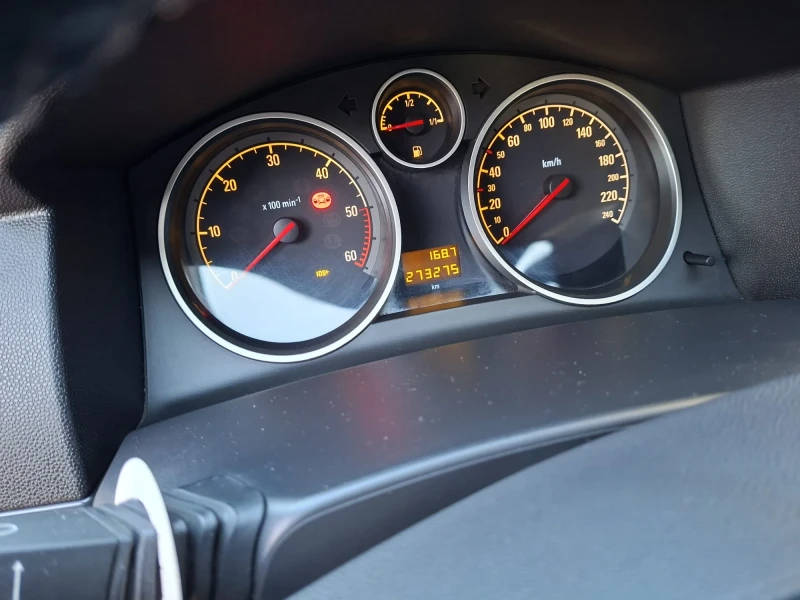 Opel Astra, снимка 8 - Автомобили и джипове - 52776359