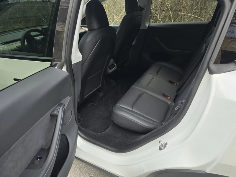 Tesla Model Y SR LFP , снимка 11 - Автомобили и джипове - 52860662