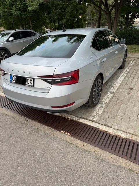 Skoda Superb, снимка 4 - Автомобили и джипове - 54886692