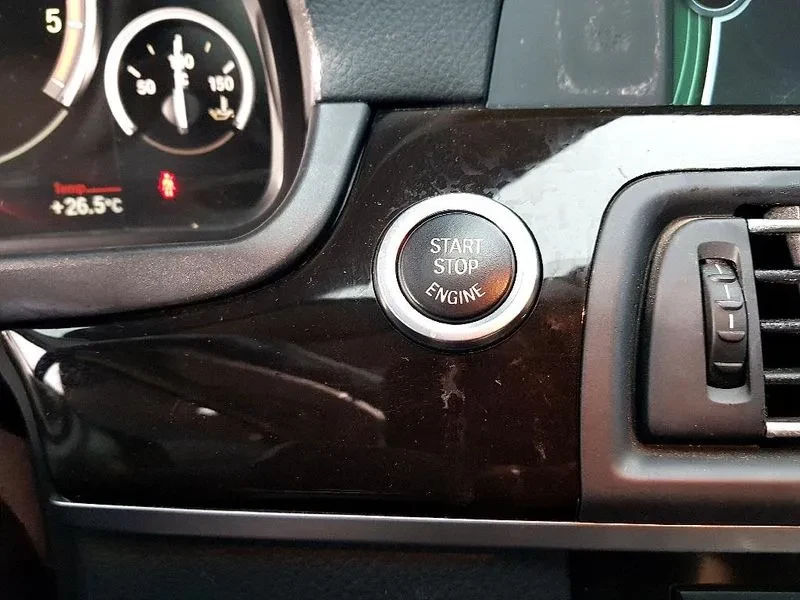 BMW 520 D, снимка 12 - Автомобили и джипове - 55898230