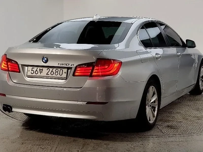 BMW 520 D, снимка 4 - Автомобили и джипове - 55898230