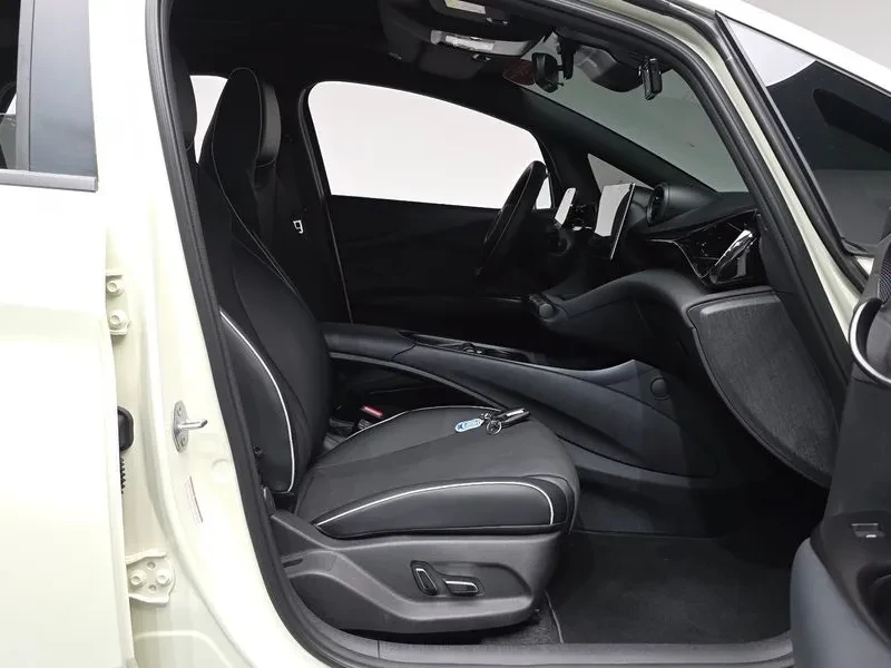 BYD Dolphin САМО 30% АВАНС, снимка 11 - Автомобили и джипове - 56223363