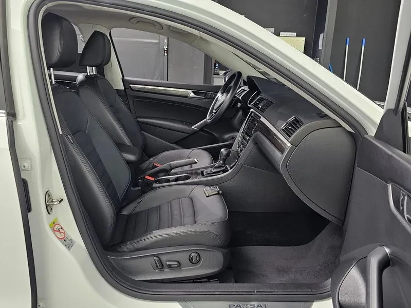 VW Passat 2.0 TSI - САМО 30% АВАНС, снимка 12 - Автомобили и джипове - 56267697