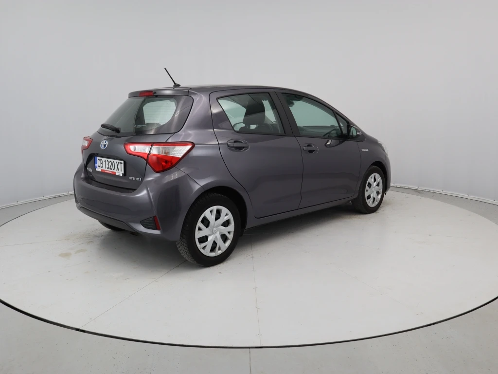 Toyota Yaris  - изображение 8