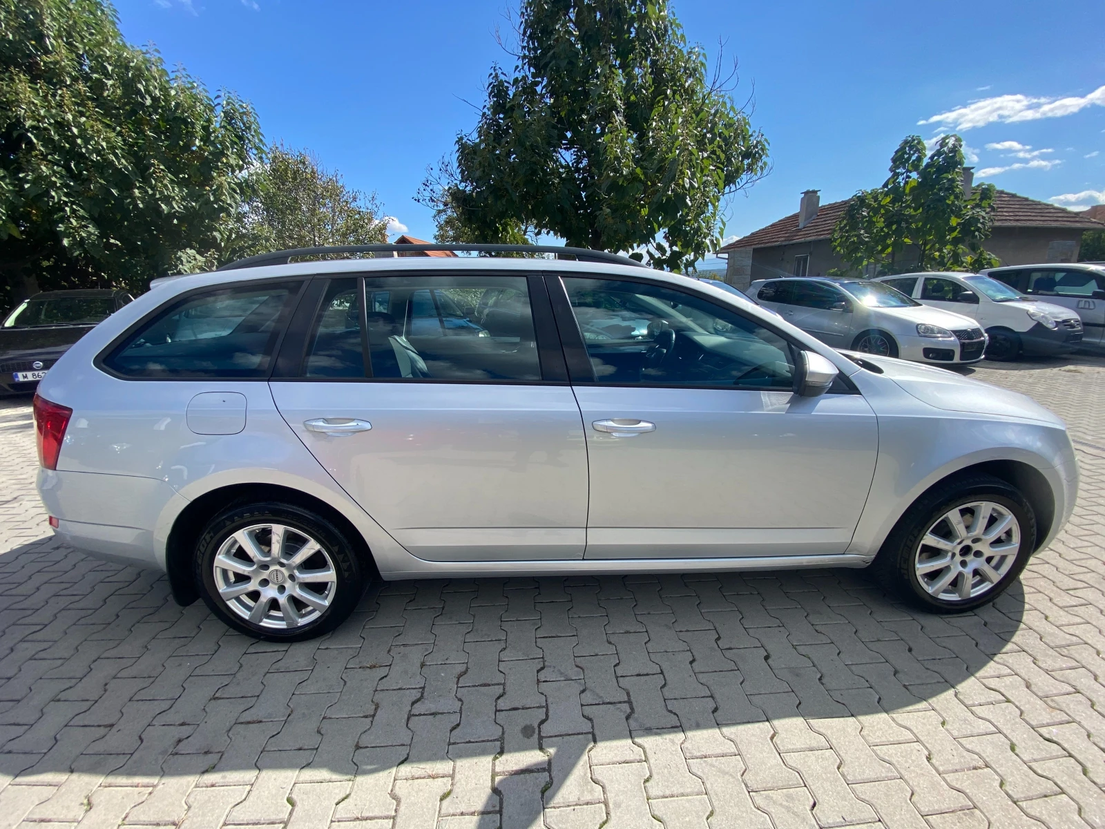 Skoda Octavia 1.6tdi 4x4 105к.с - изображение 5