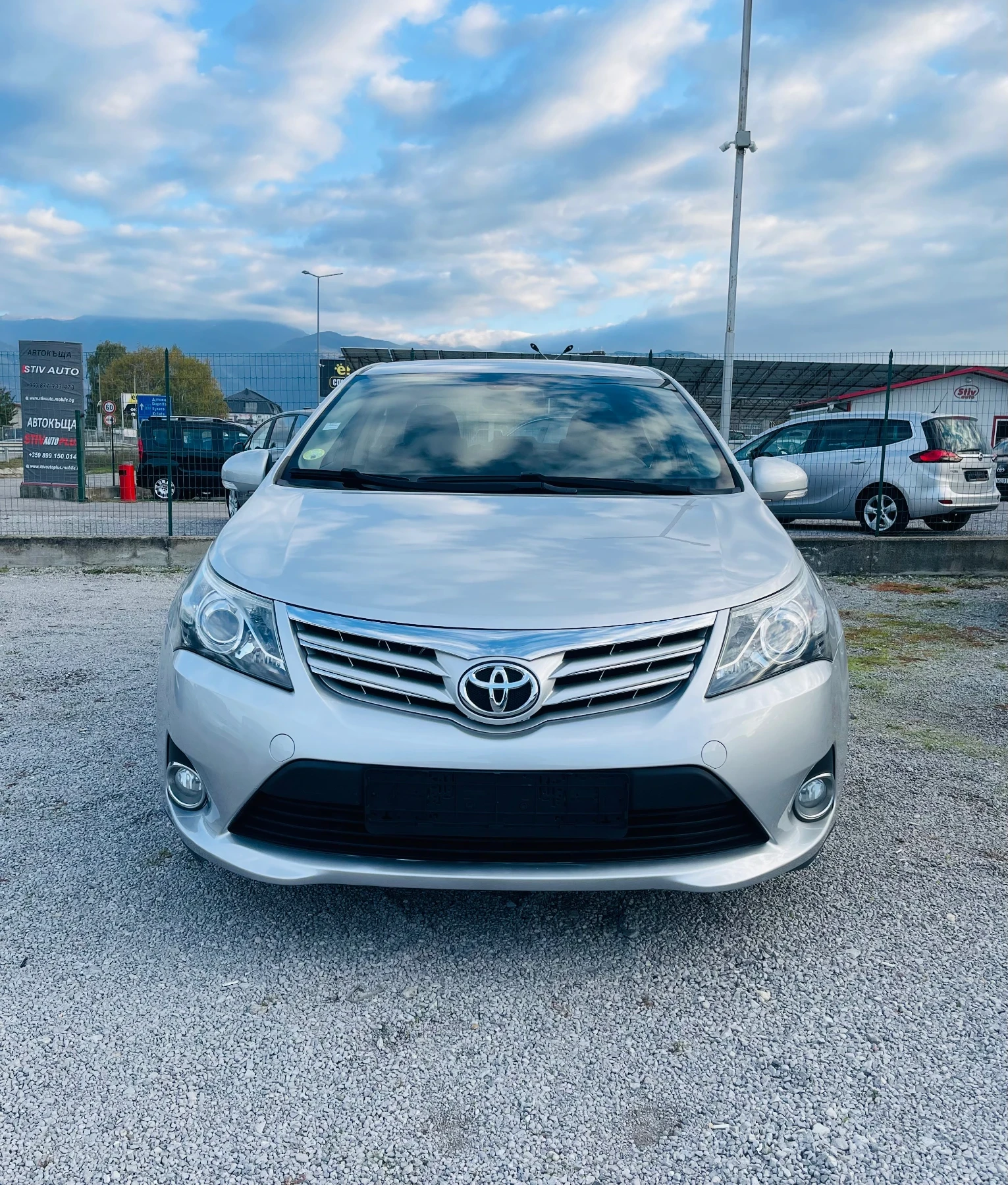 Toyota Avensis 2.0 D-4D НОВ ВНОС  Един собственик  Реален пробег - изображение 2