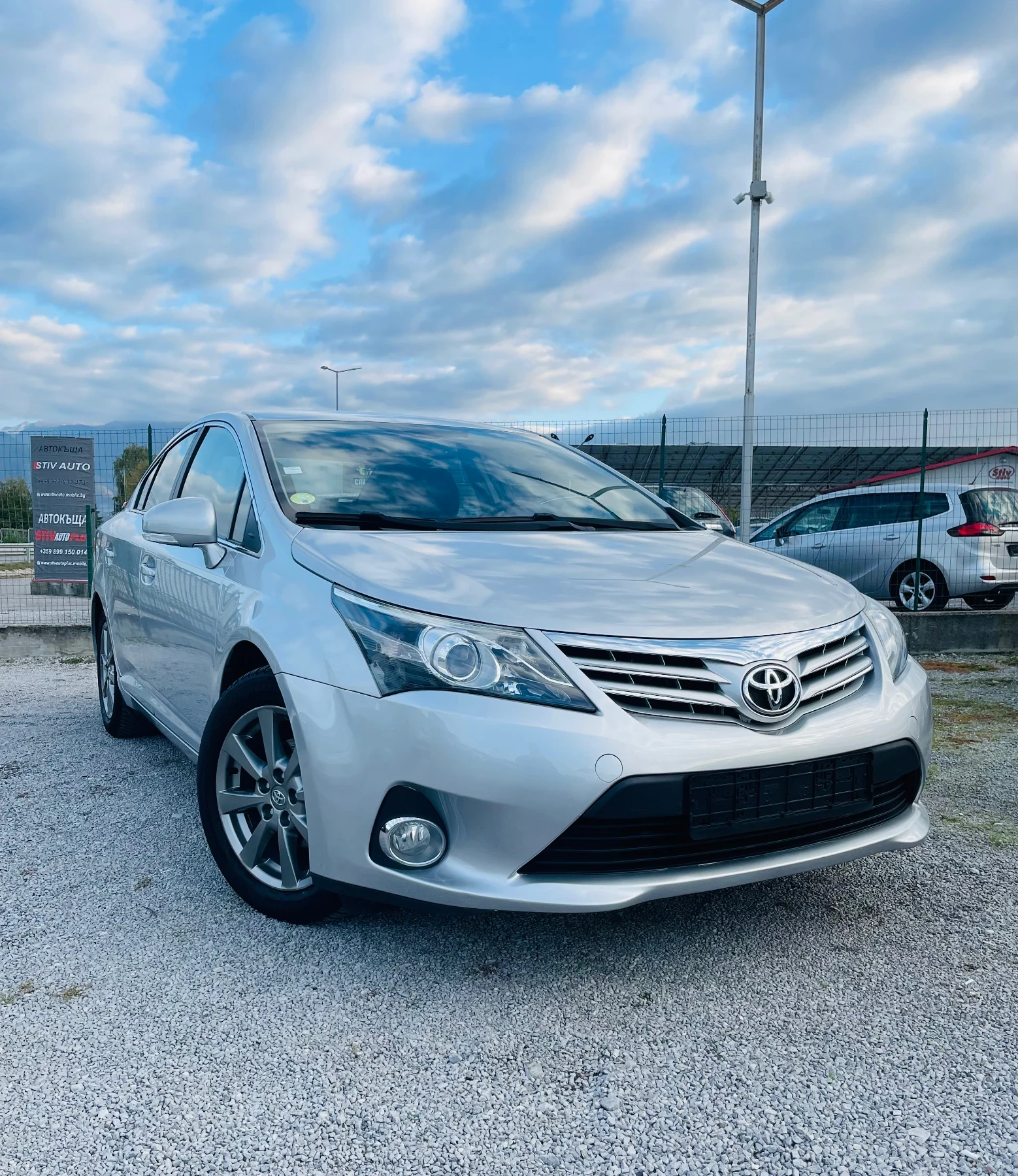 Toyota Avensis 2.0 D-4D НОВ ВНОС  Един собственик  Реален пробег - изображение 3