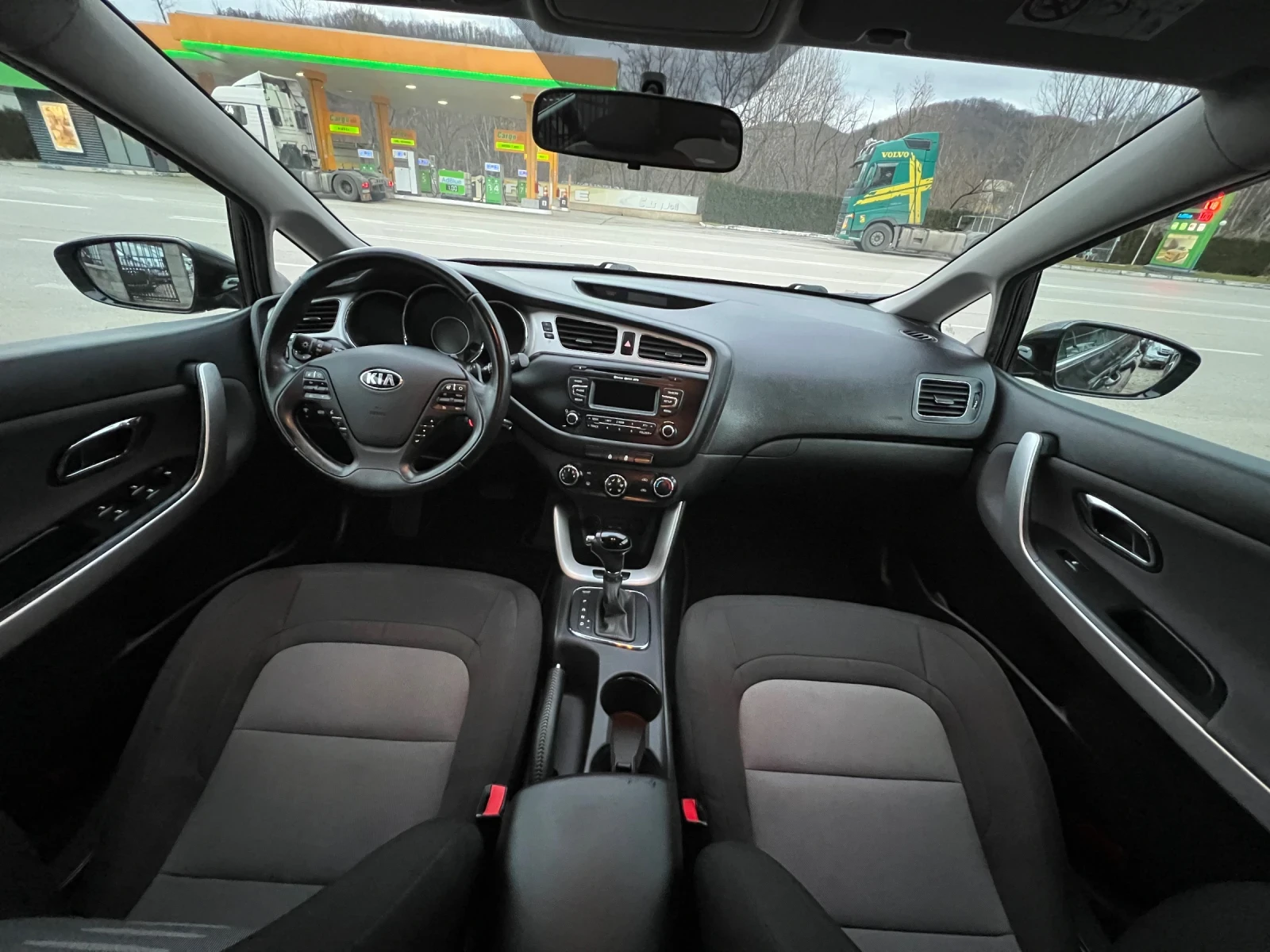 Kia Ceed 1.6i 2015г ШВЕЙЦАРИЯ - изображение 9