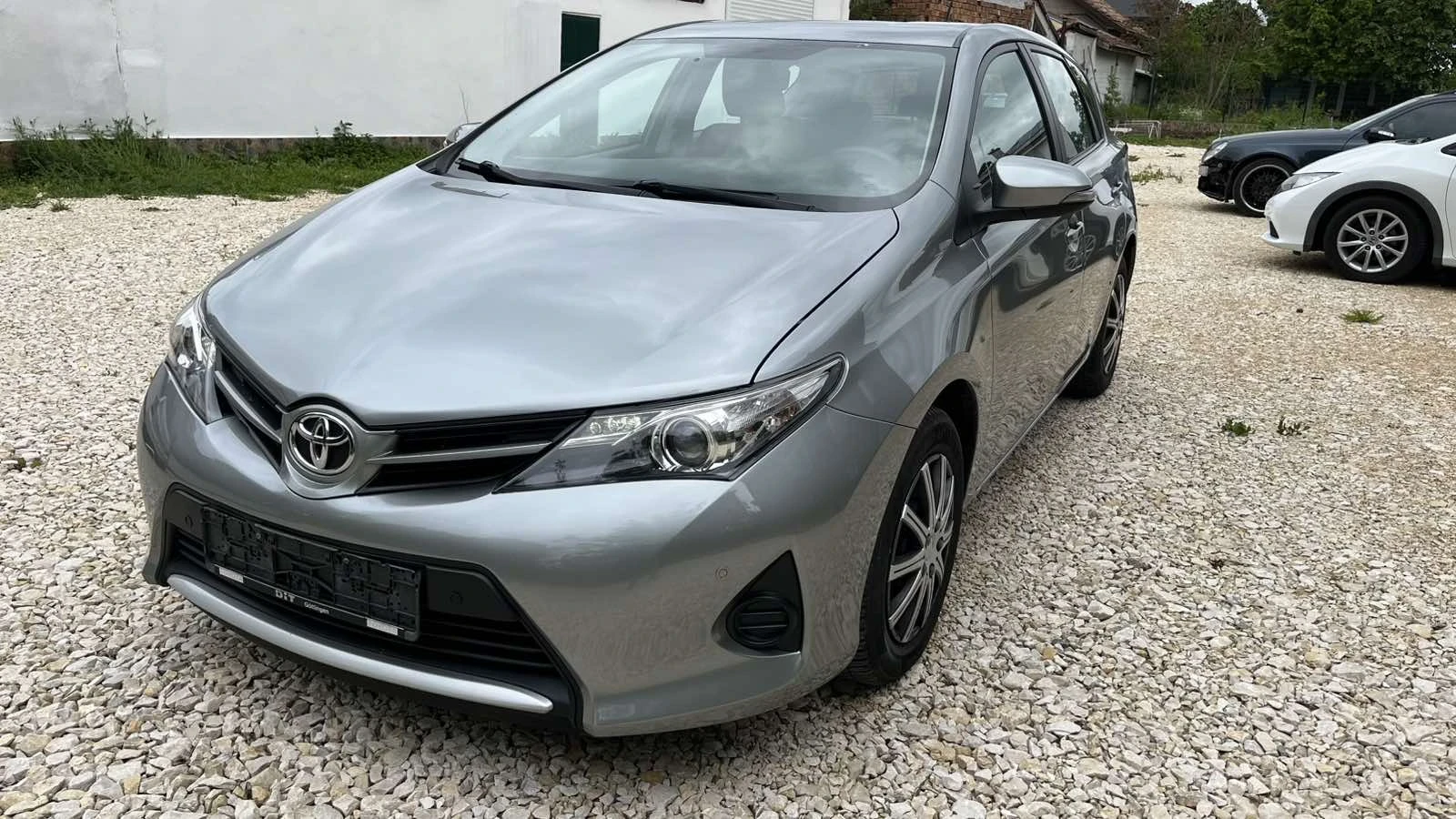 Toyota Auris 1.3 | Mobile.bg � ����������� 3